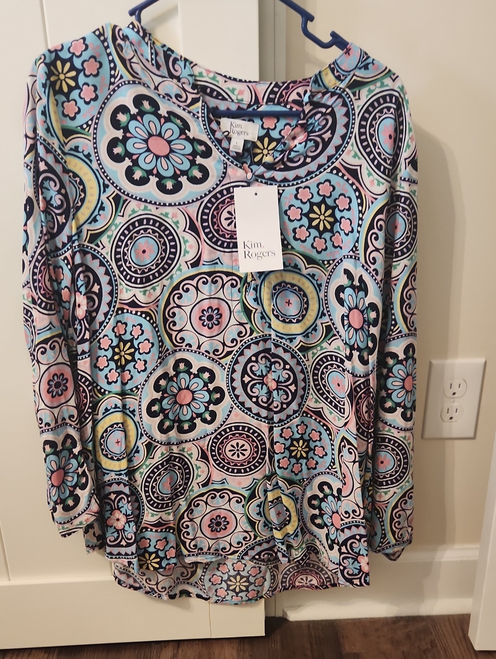 Kim Rogers Women's 3/4 Sleeve Woven Printed Henley Top Blue & Pink Large NWT